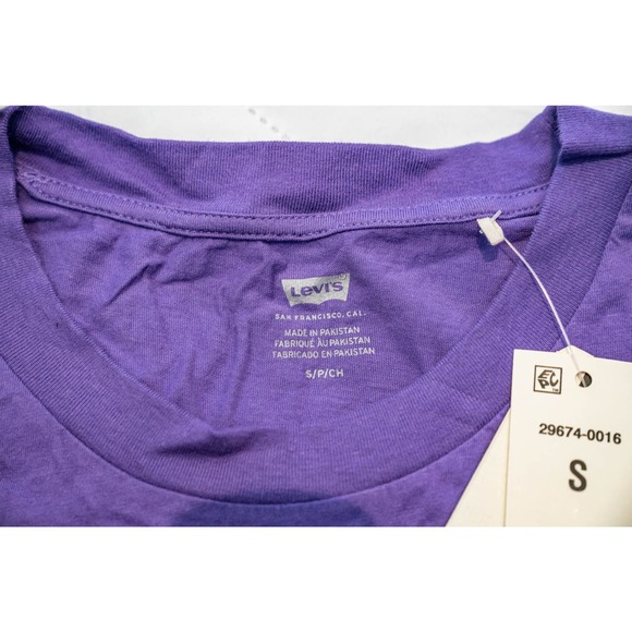 Levi's Surf Cotton Graphic T-Shirt - Purple, Sm - Picture 4 of 4